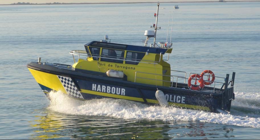 Harbour Police ship navegando