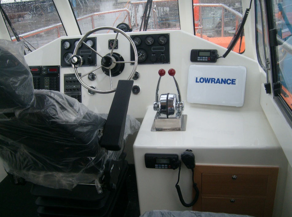 Vista interior del barco Pilot-11
